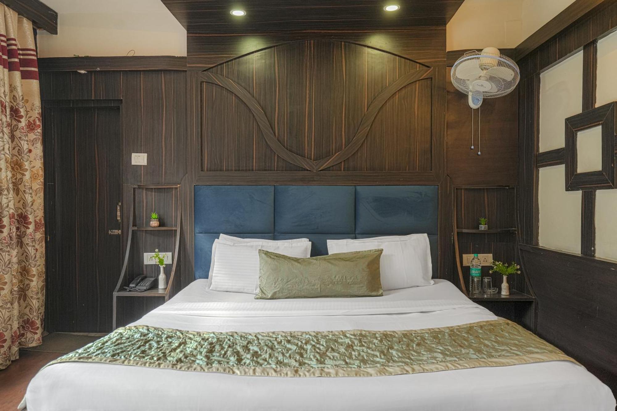 Hotel Naveen Manali, Manali